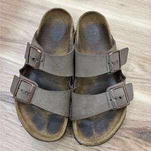 Birkenstock Arizona in Mocha size 39